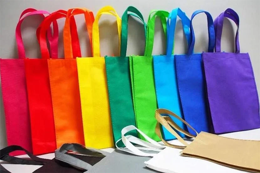 تاثیر ساک های خرید در برندینگ - آژانس تبلیغاتی چترقرمز